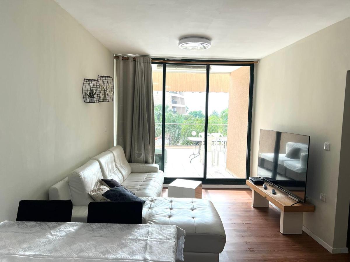 דירות קיסריה Eliya'S Place חדר תמונה